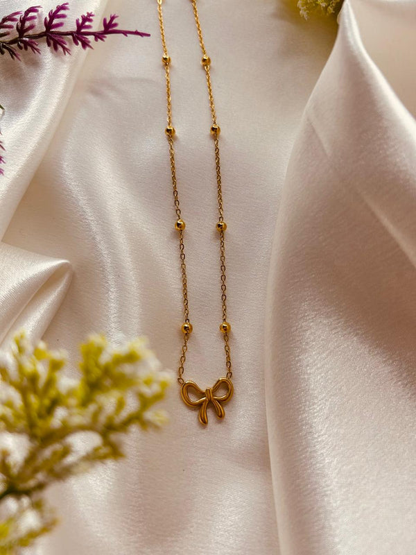 Ribbon Charm Gold Necklace