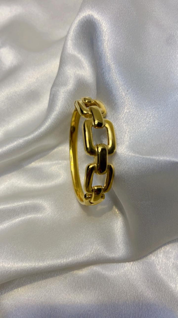 Golden Link Chain Bracelet