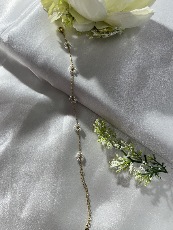 Delicate Pearl Blossom Chain Bracelet