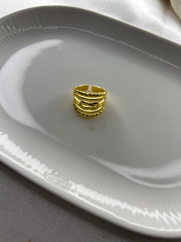 Royal Filigree Statement Ring