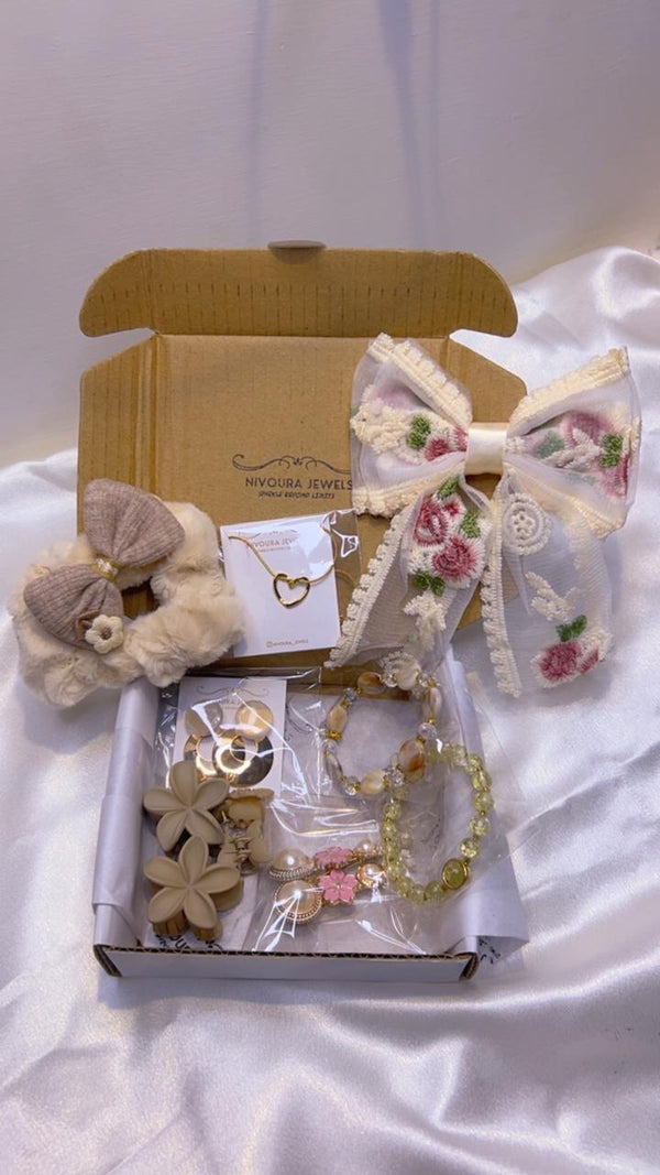 Ivory Blossom Jewelry & Accessories Gift Box