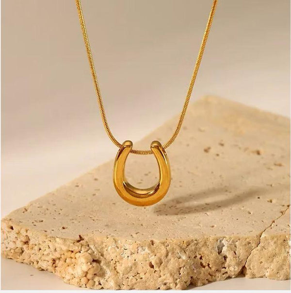 Golden Aura Horseshoe Pendant Necklace
