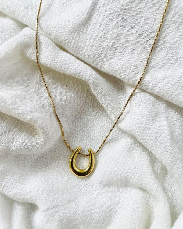 Golden Aura Horseshoe Pendant Necklace